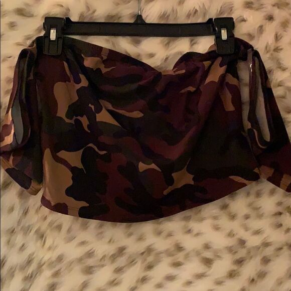 Camouflage top  - Picture 1 of 2
